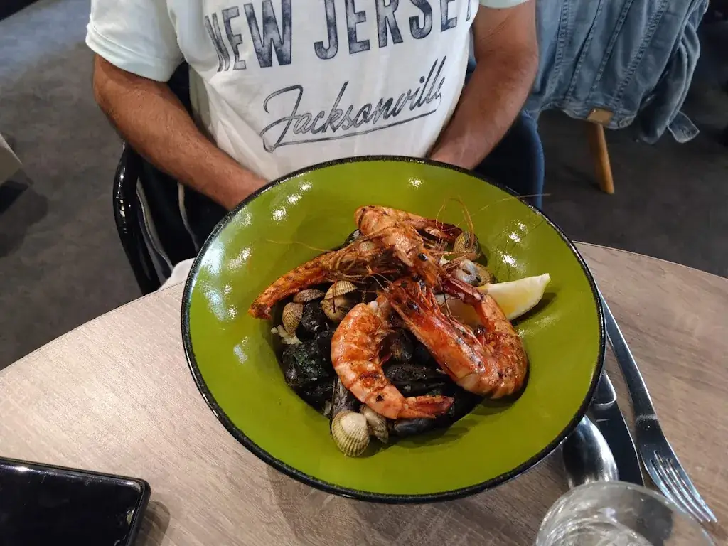 Cedric Ramos_La Logia_Rodez_review