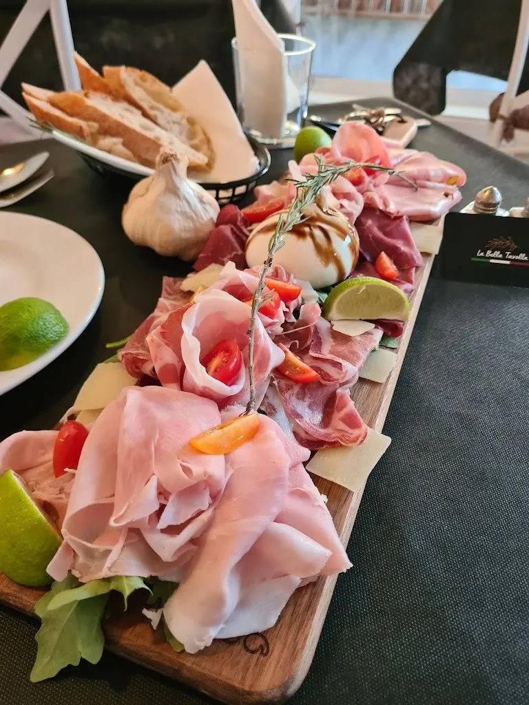 La Bella Tavola - Lunel Viel_Lunel-Viel_slider_image_2