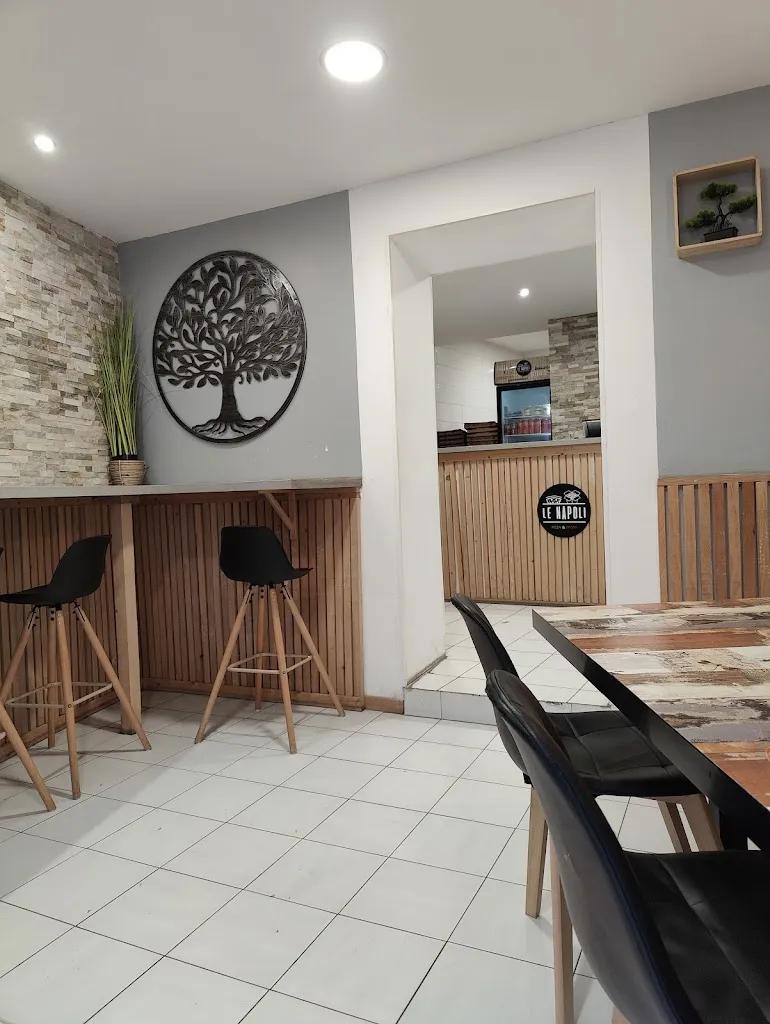 Le napoli restaurant in Lodève