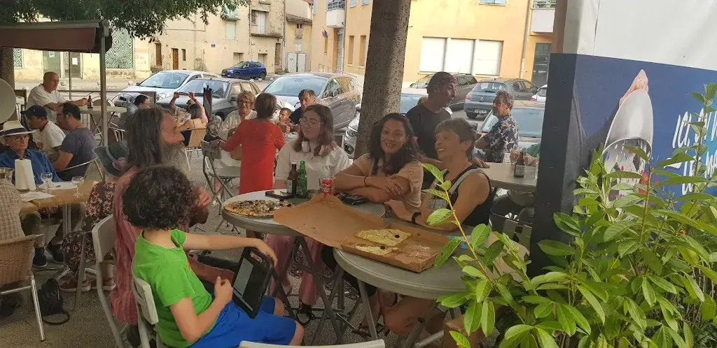 Saura Frida_Pizzéria des Halles_Lodève_review