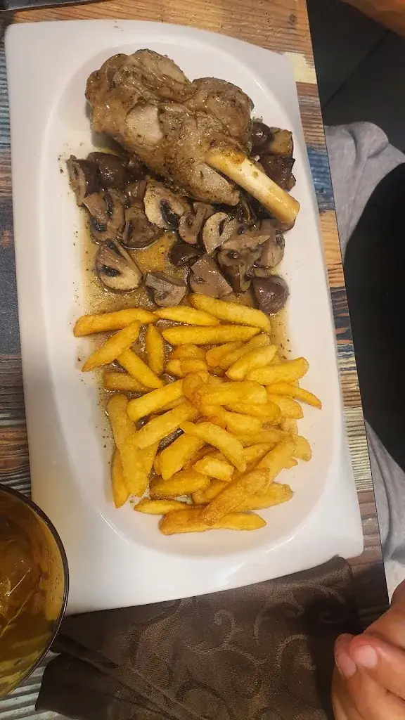 Morgane Giro Marini_Le Petit Bouchon_Limoux_review