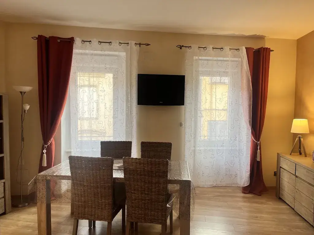 Hôtel Restaurant Les Arcades_Limoux_slider_image_2