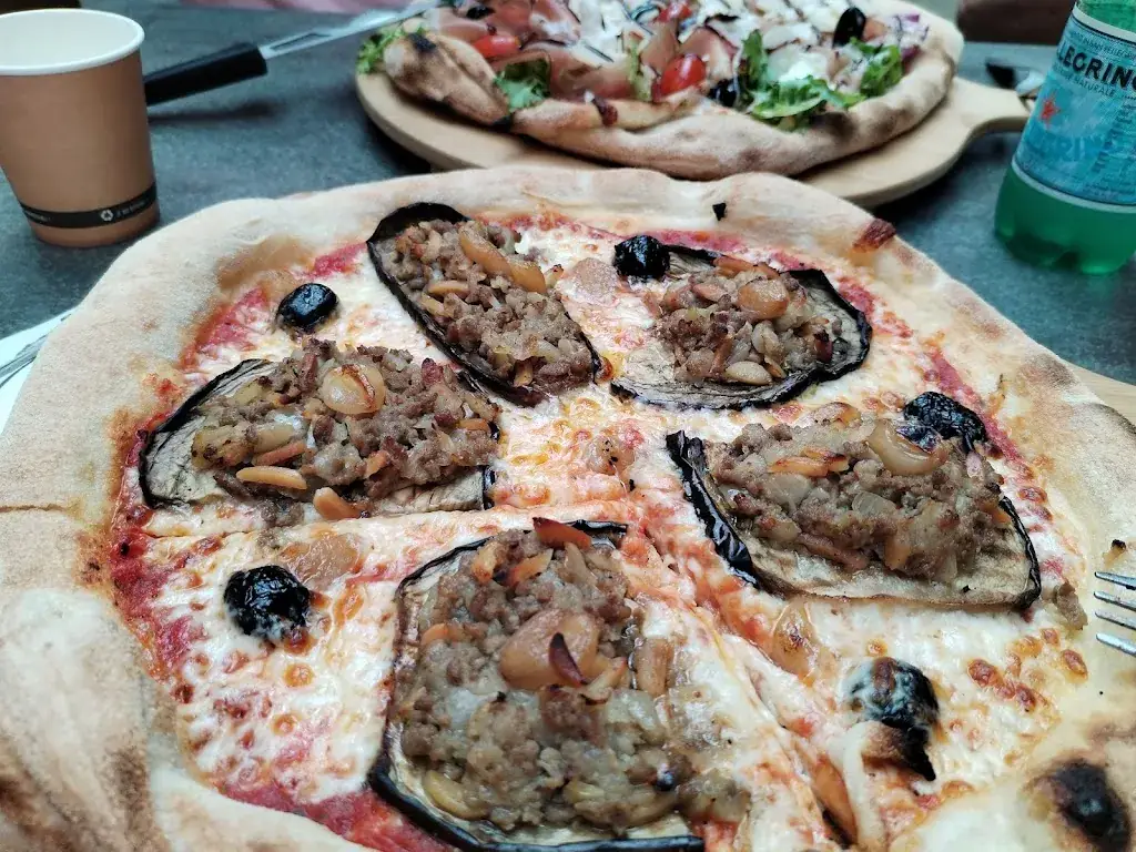 Pizza Jean Mi_Limoux_slider_image_3