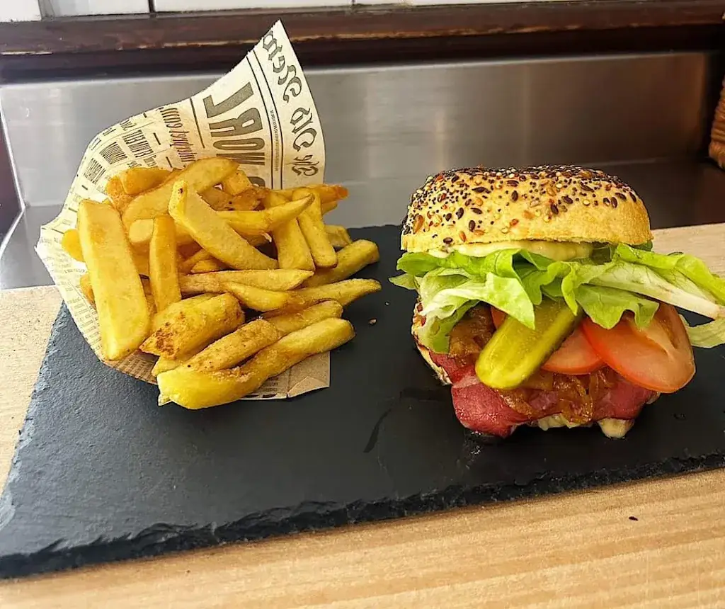 Chez Mimi_Esserts-Blay_slider_image_2