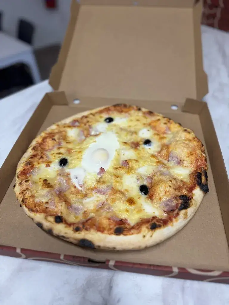 Pizza Limouxine_Limoux_slider_image_2