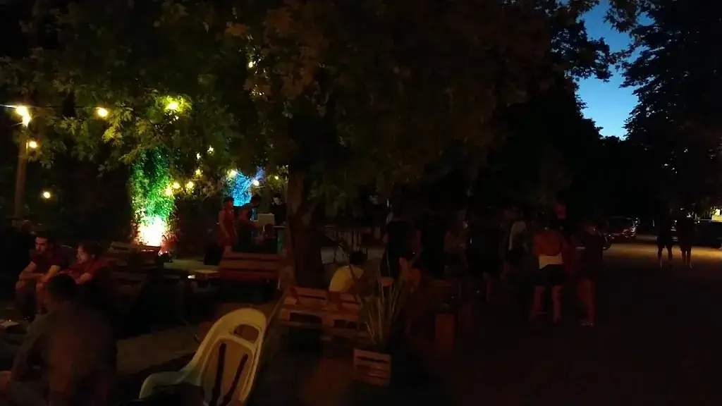 Guinguette d'Albas_Albas_slider_image_2