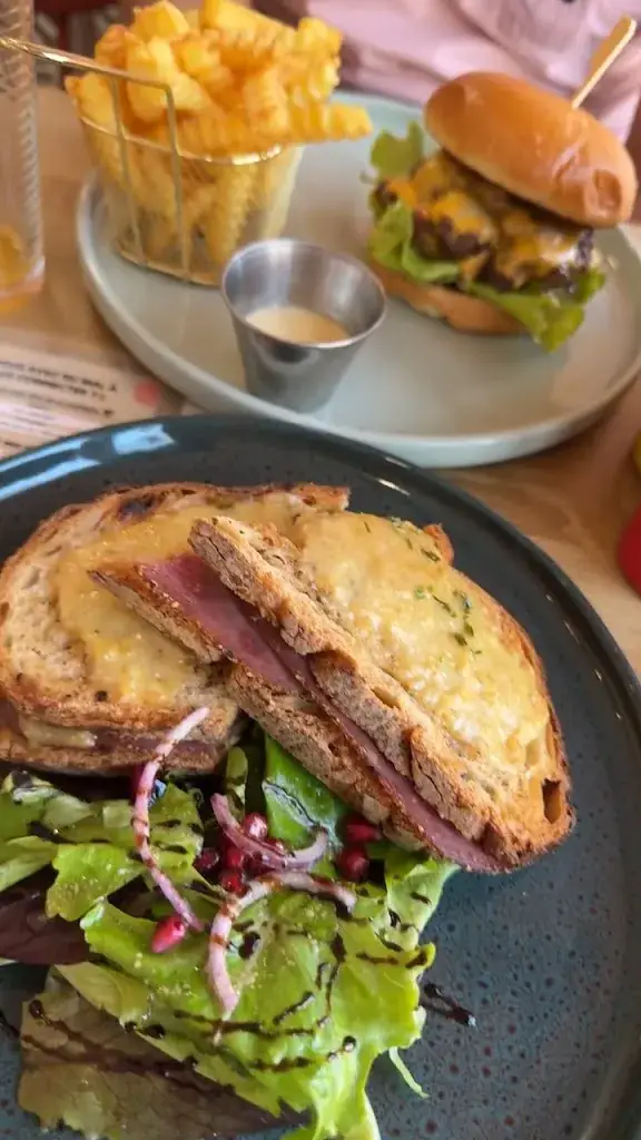 Chaims Fanaa_Lapérodine | Planches apéritives, Brunch & Grazing à Nîmes_Marguerittes_recensione