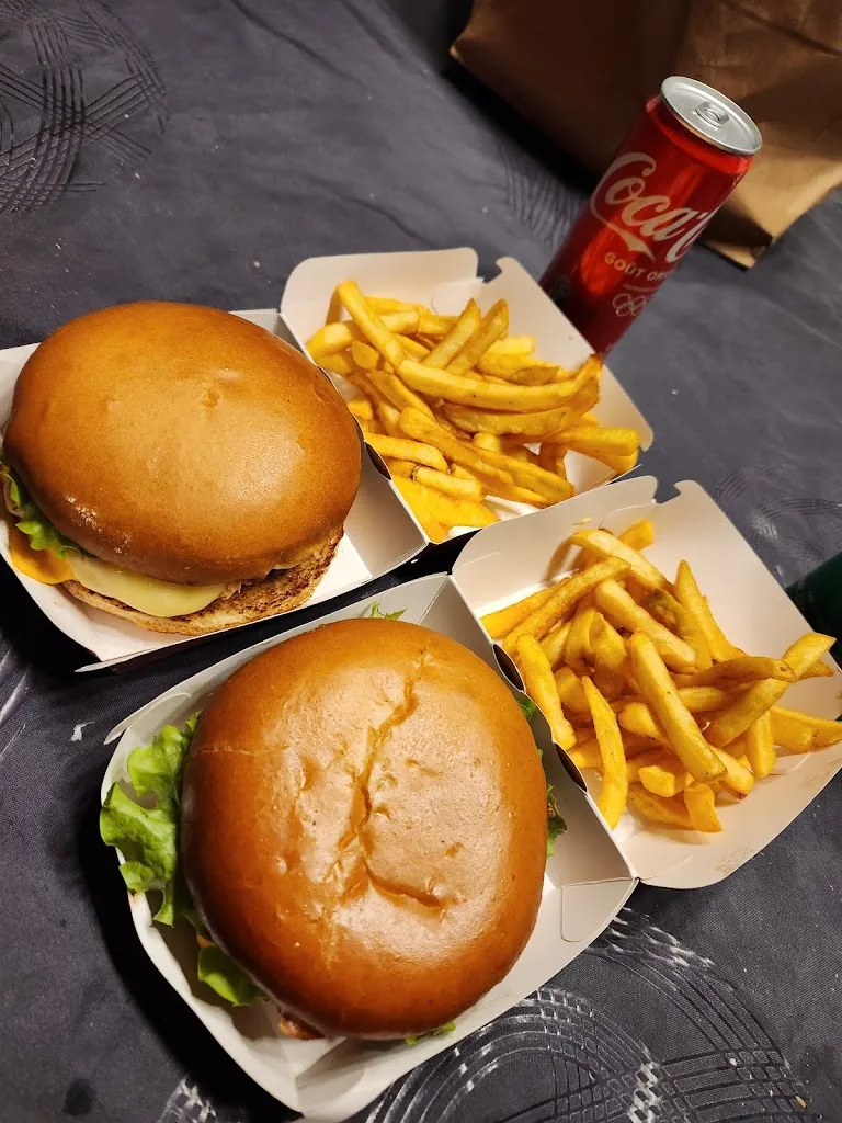 American Burger_Marguerittes_slider_image_2