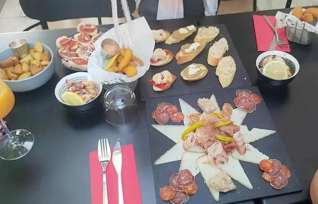 Audrey Vilar_OSTATU Bar Restaurant_Marciac_recensione