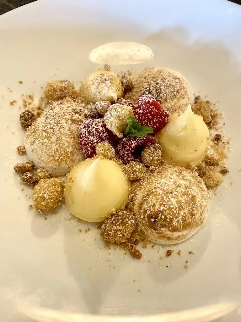 Café de l’hôtel de ville Marciac_Marciac_slider_image_3