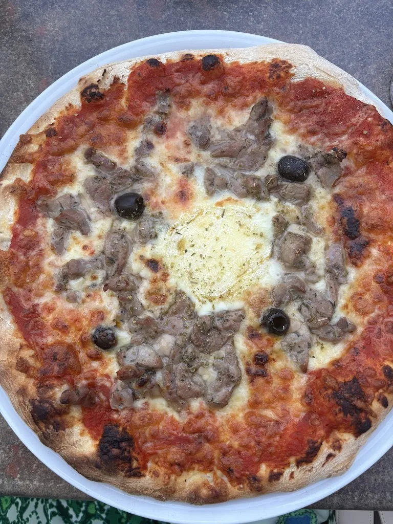 Pauline chtinbach_Pizza Martel'li_Martel_review