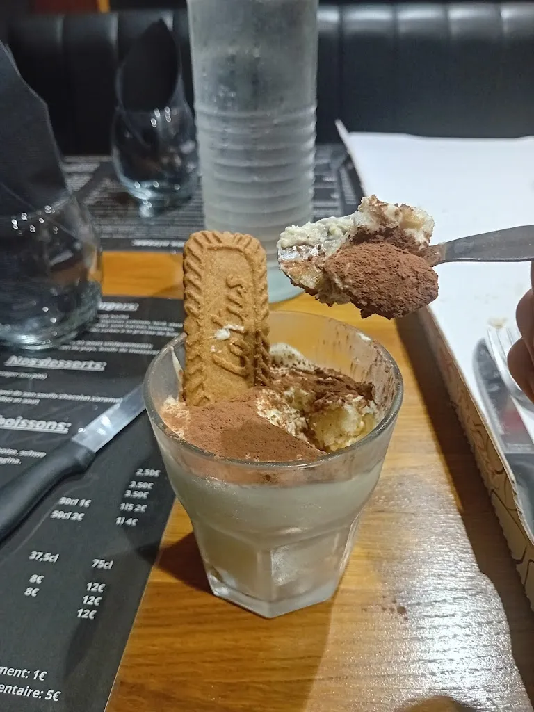 Charline Aubaret_Pizza Martel'li_Martel_review