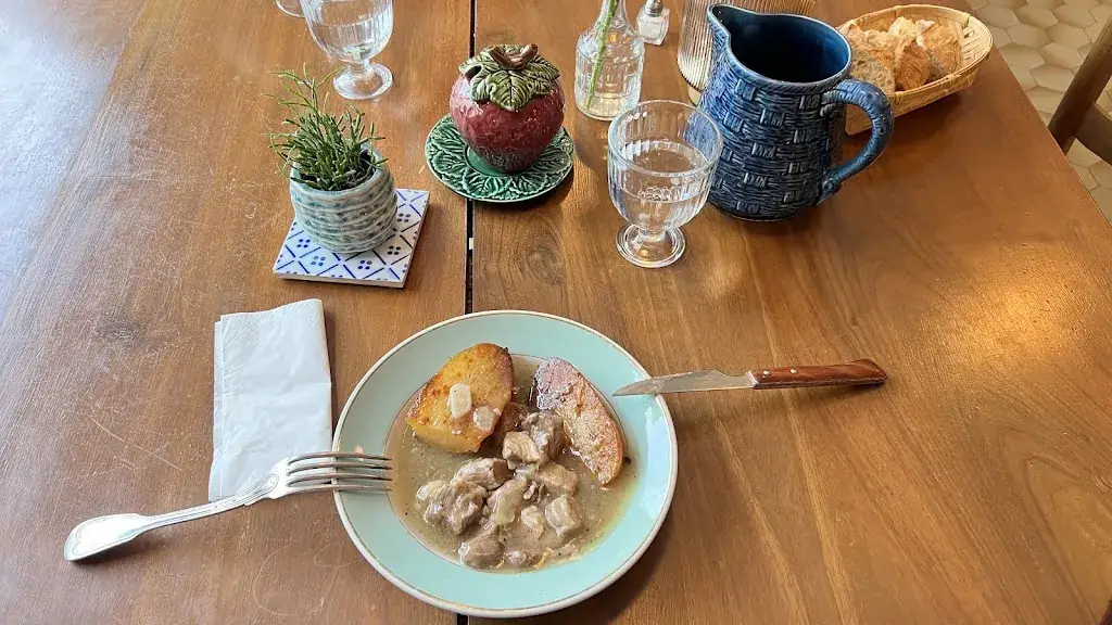 Mikhail Yevdokimov_La Guérite du village_Martres-Tolosane_avis