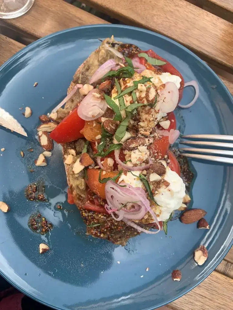 Patrick Towell_La Guérite du village_Martres-Tolosane_avis