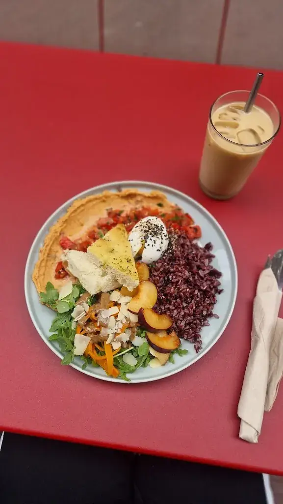 Tiffany Green_Chez Bri_Boussens_review