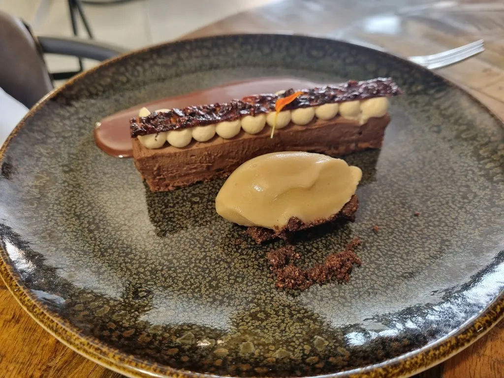 LA TABLE D' EMILIE restaurant in Marseillan