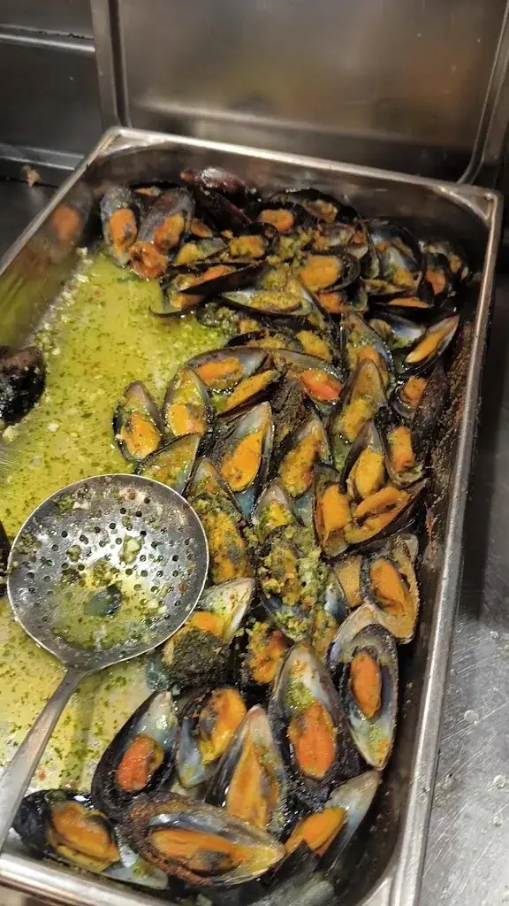 Arisara Ploydang Peyron_La Ferme Marine - La Tablée_Marseillan_review