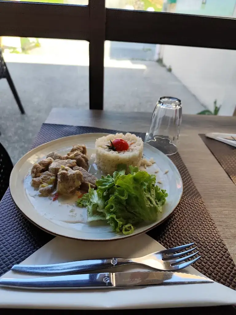 Ö Dix Vins_Saint-Pierre-de-Bœuf_slider_image_1