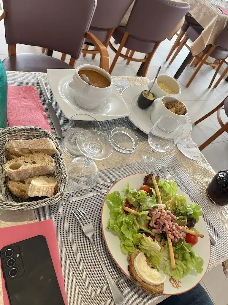 Hélène Fages_Restaurant l’Alizé_Marseillan_review