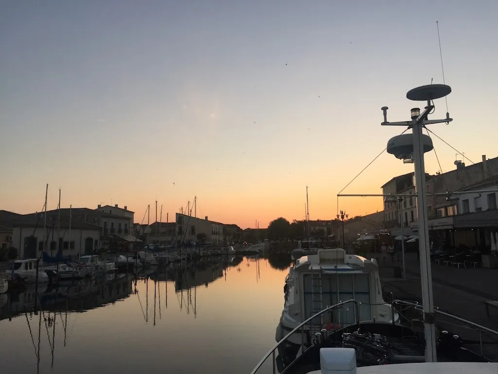 Isabella Brotchie_LA MAISON DE CAMILLE_Marseillan_review