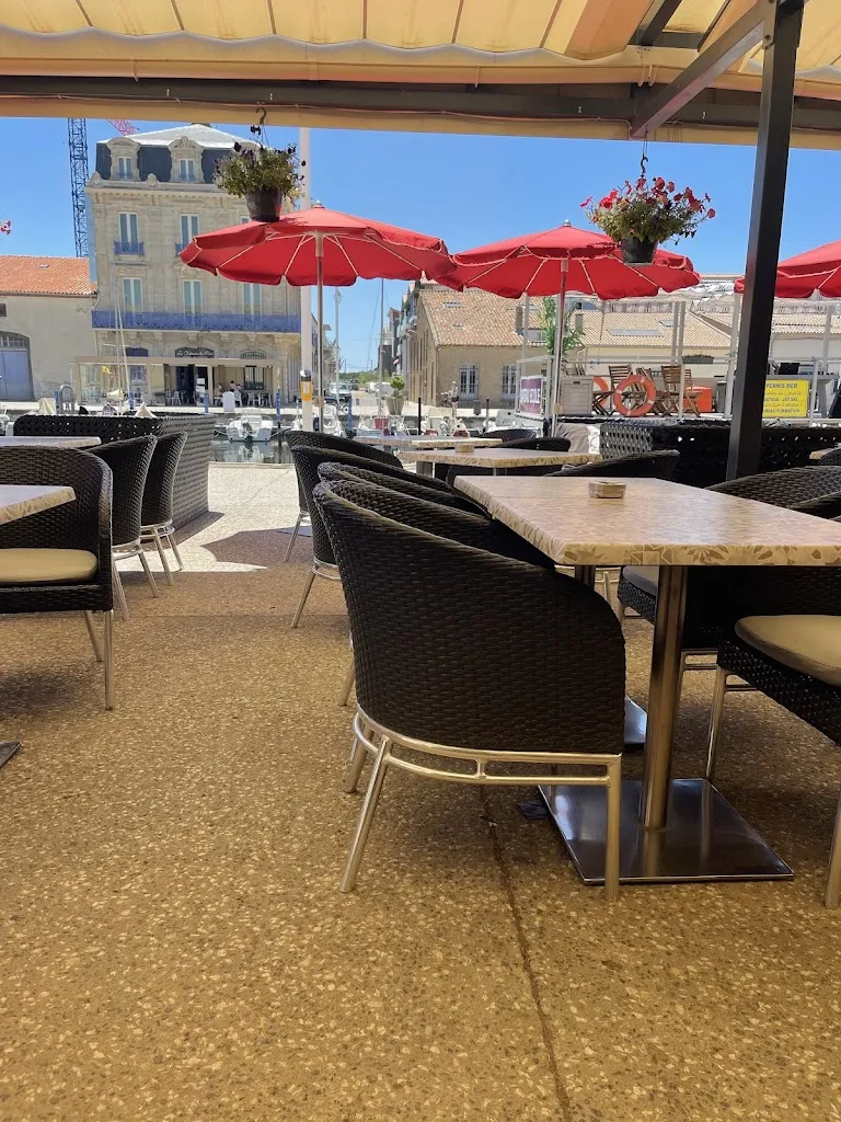 LA MAISON DE CAMILLE restaurant in Marseillan