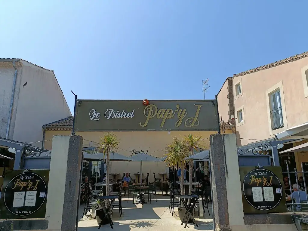 Le Bistrot pap’y J restaurant in Marseillan