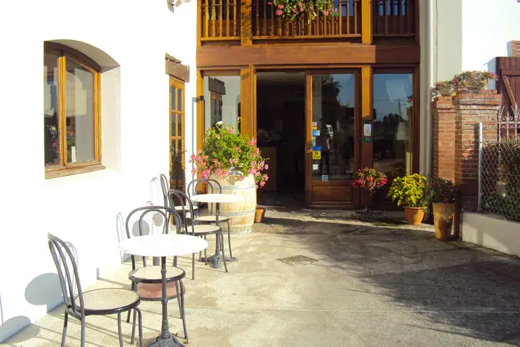 Hôtel Restaurant les 3B restaurant in Nouilhan