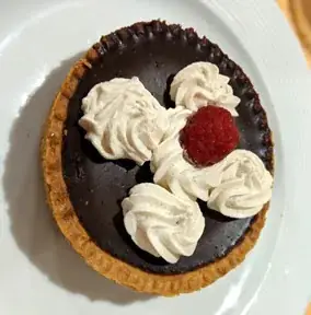 J Summer Westman_L' Adourable Auberge_Soublecause_recensione