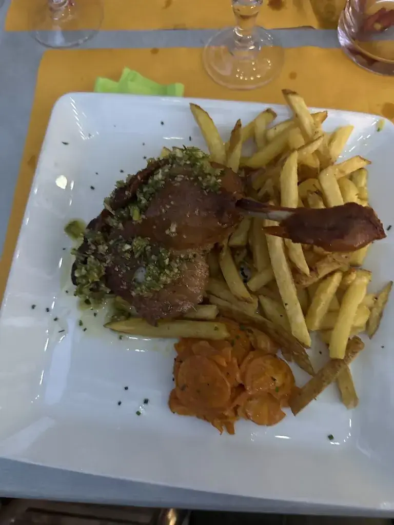 AMD_La Maison Du Lac_Mercus-Garrabet_review