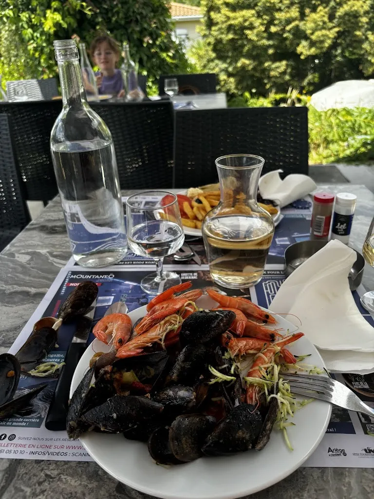 Klochkova Xenia_Les 3 Buffets_Tarascon-sur-Ariège_review