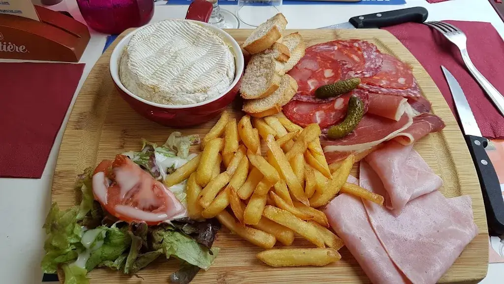 La Grillade Ariègeoise - Glacier restaurant snack_Ornolac-Ussat-les-Bains_slider_image_2