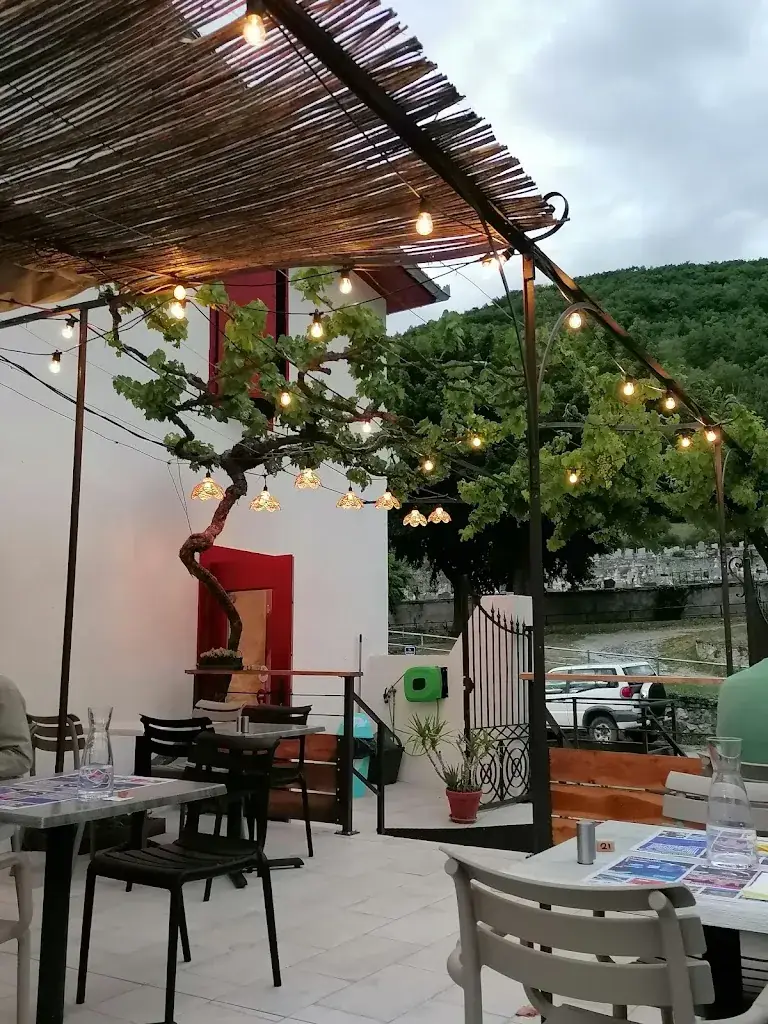 La toudeille restaurant in Tarascon-sur-Ariège