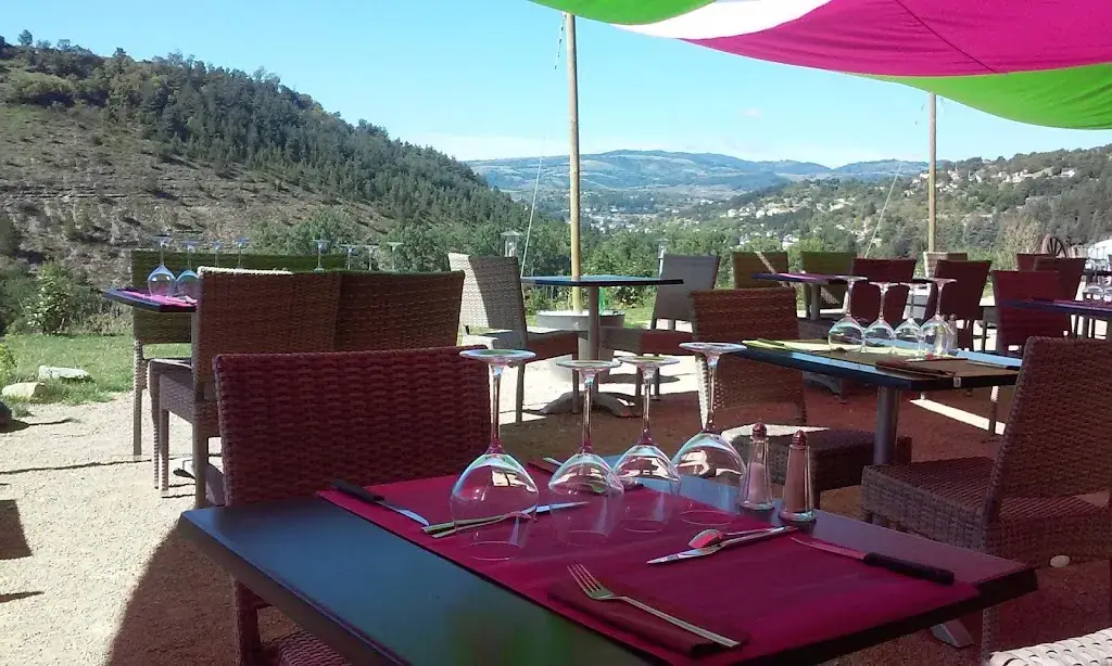 Lauz'oustal Restaurant in Montrodat