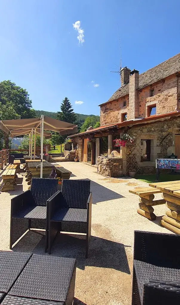 Auberge restaurant Gîtes et chambres d'hôtes Les Violles_Colagne_slider_image_1