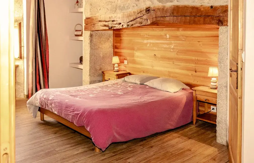 Auberge restaurant Gîtes et chambres d'hôtes Les Violles_Colagne_slider_image_2