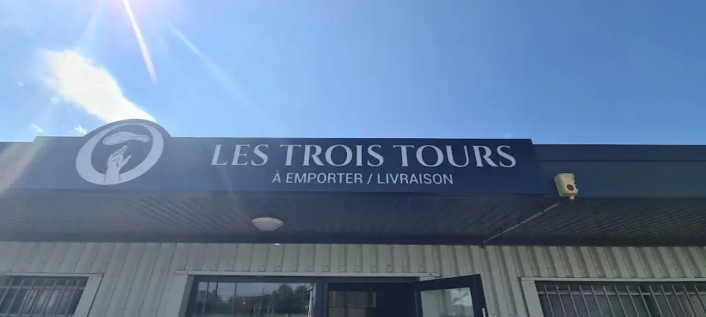 Les Trois Tours restaurant à Mazères