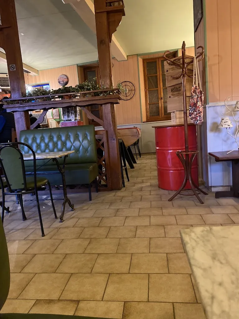 Café des Sports P.M.U._Miélan_slider_image_2