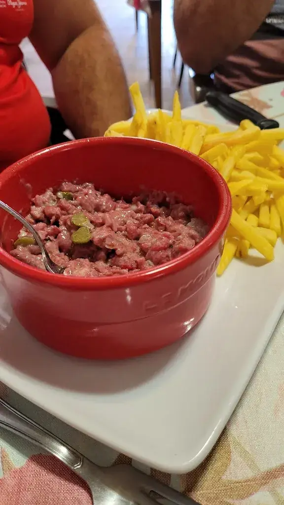 Anne-Claire Sabot_Le jardin_Milhaud_review