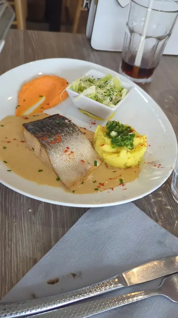 Restaurant le Rendez-Vous - Mèze_Mèze_slider_image_2