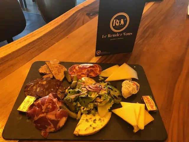 Restaurant le Rendez-Vous - Mèze_Mèze_slider_image_3