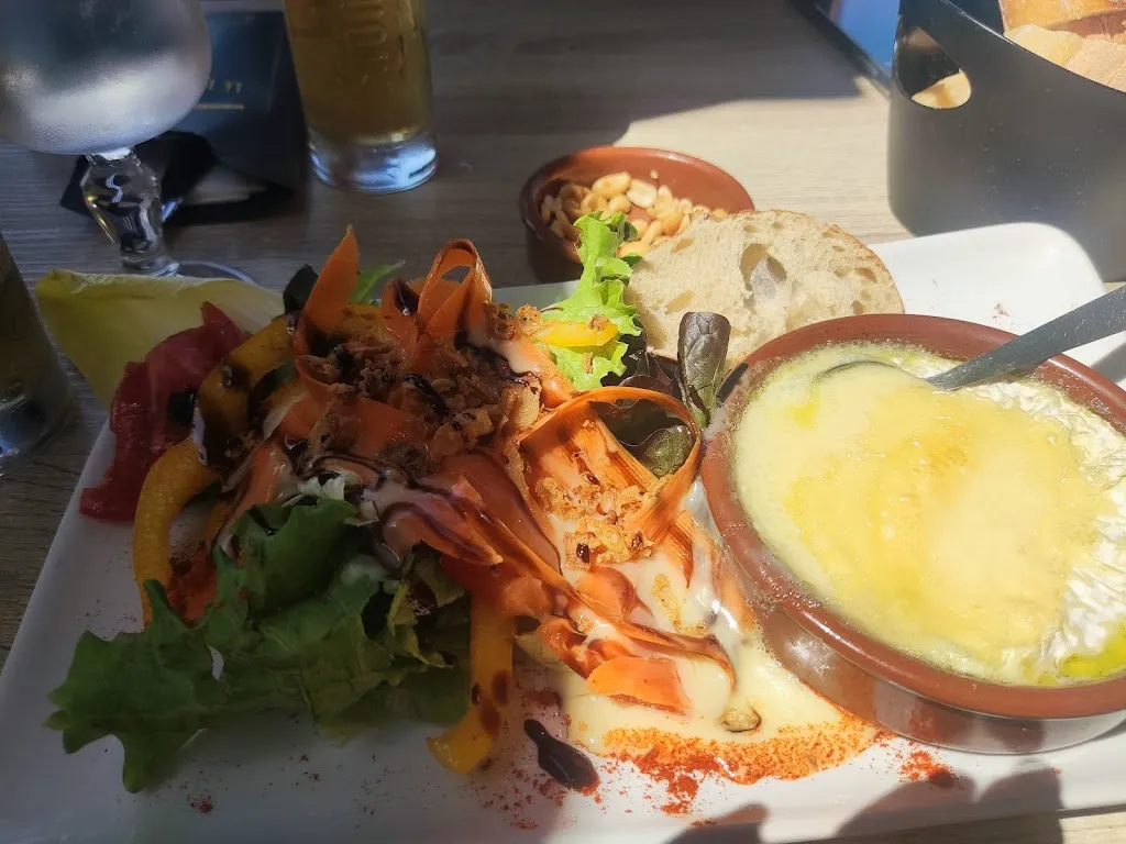 Charmaine Marks_LE TABOU_Mèze_Bewertung