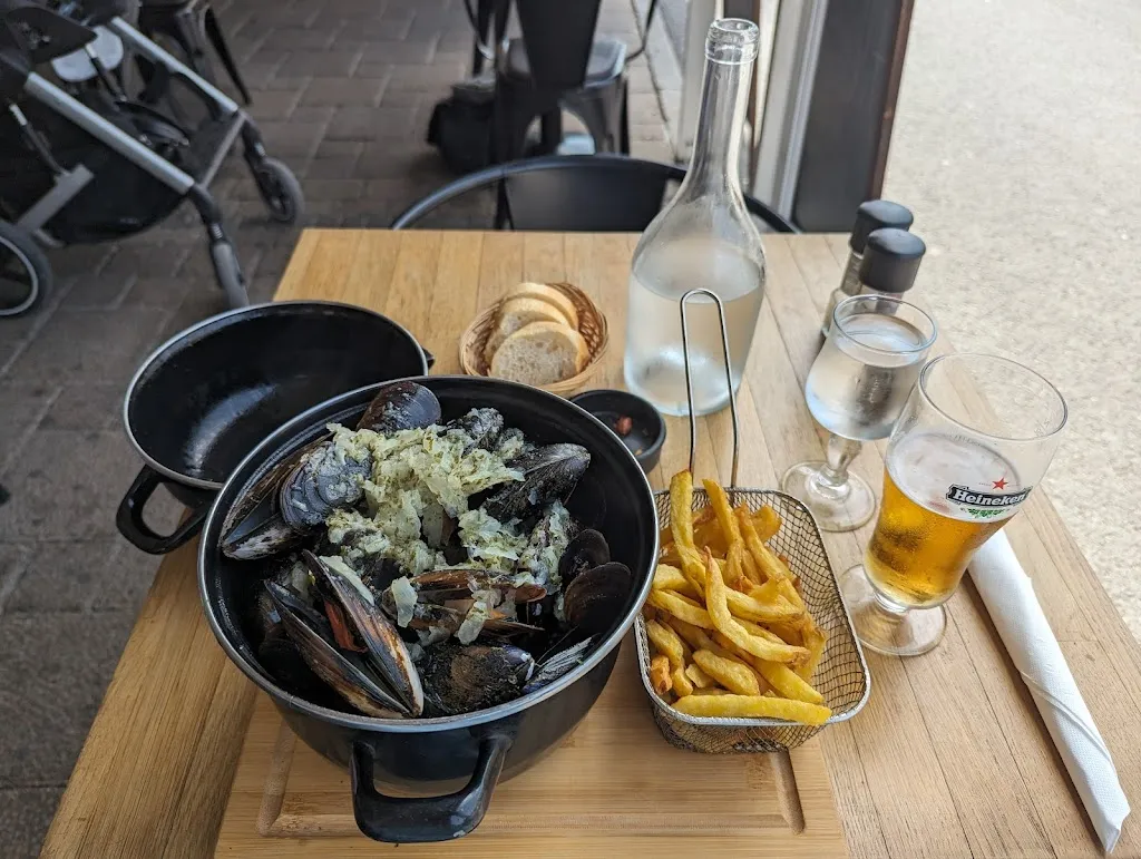 J L_LE TABOU_Mèze_Bewertung