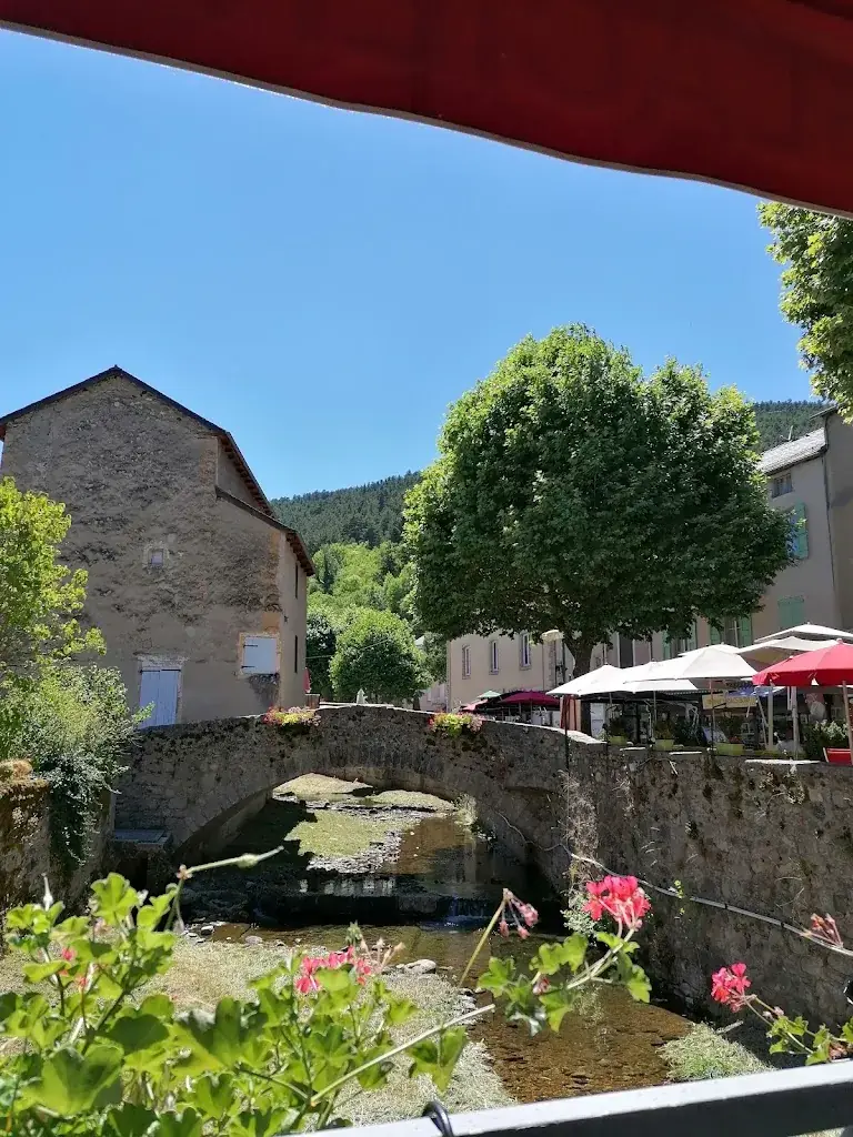 Aven Gourmand_Meyrueis_slider_image_3