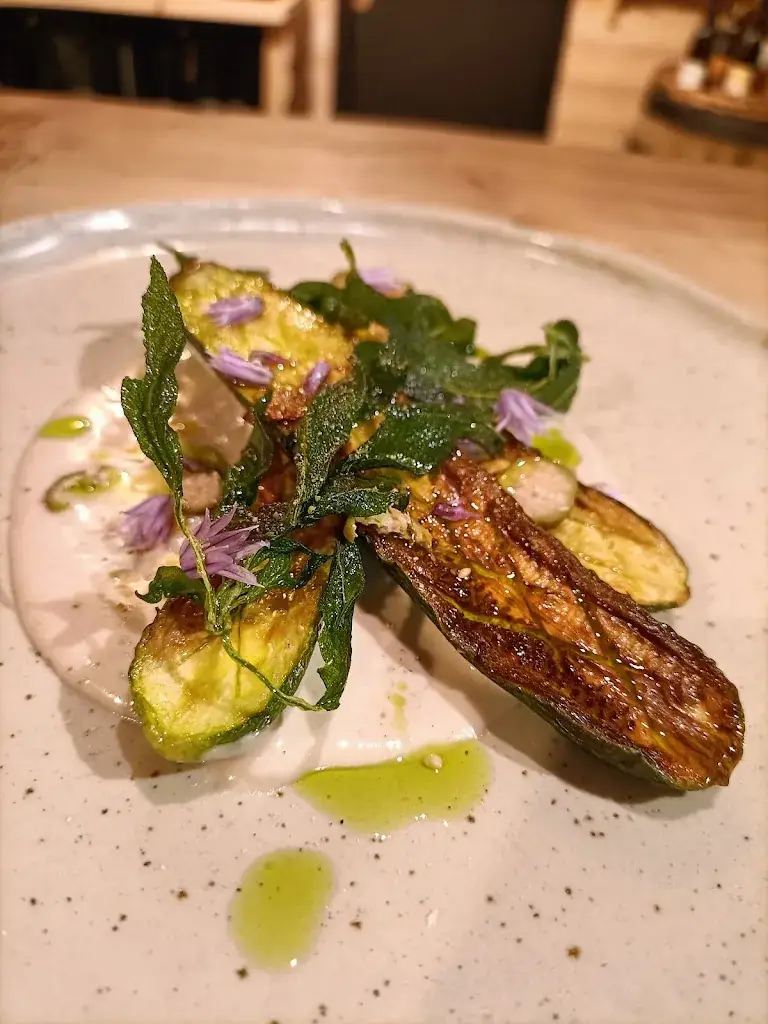 Fleur de Vignes - cave à manger restaurant in Vercors