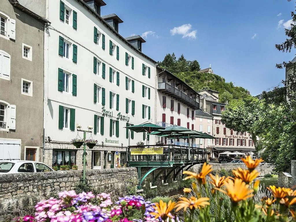 Logis Hôtel Rest. Family & Spa_Meyrueis_slider_image_1