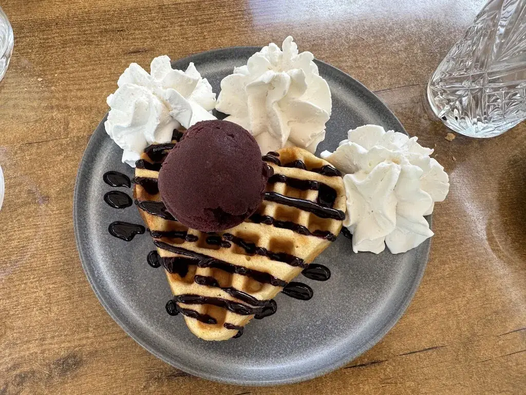 Gary Morris_The Carnotzet_Contamines-Montjoie_review