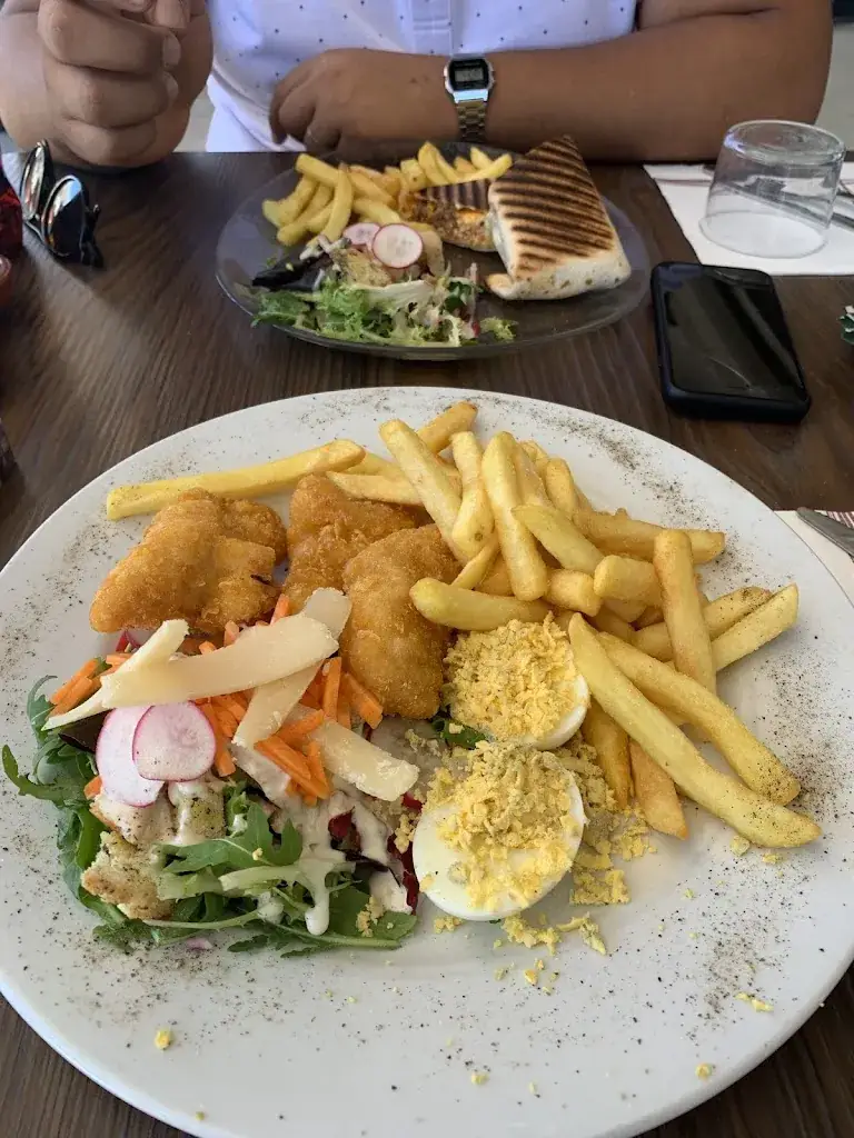 Andreia Costa Caixas_La Casa 2 Millas_Millas_review