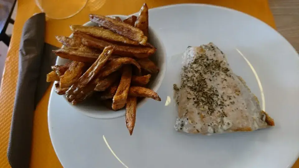 Sandrine Barbier_Resto Chez Alex_Millas_review