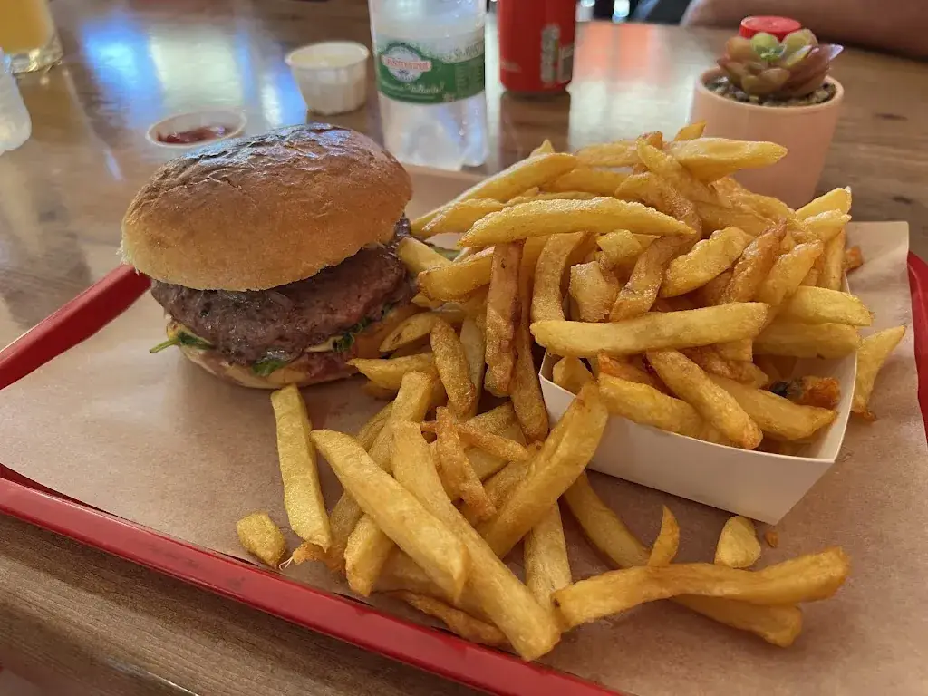 caroline cardon_La friterie en nORd_Mirande_review