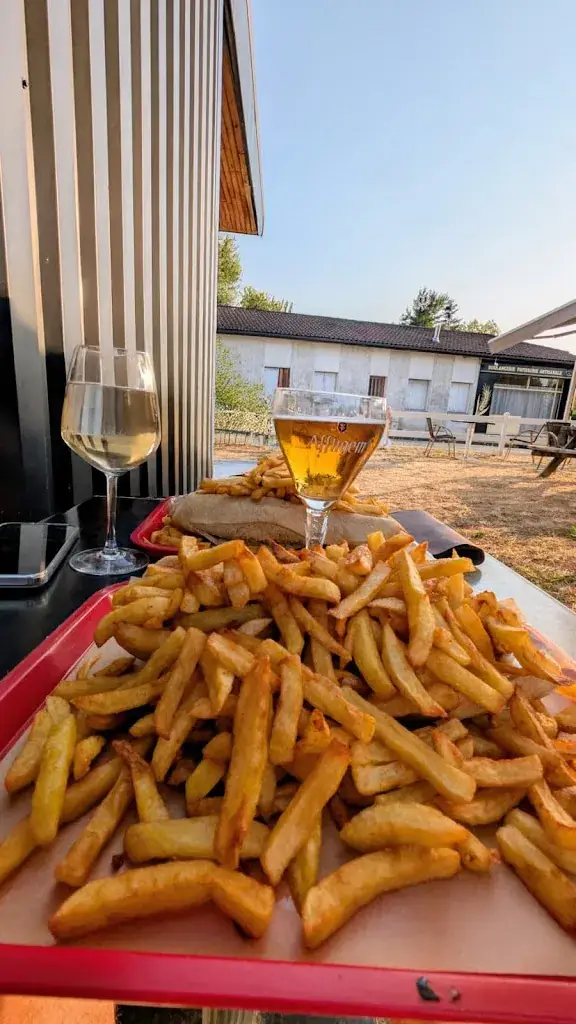 Chris DelaCom_La friterie en nORd_Mirande_review